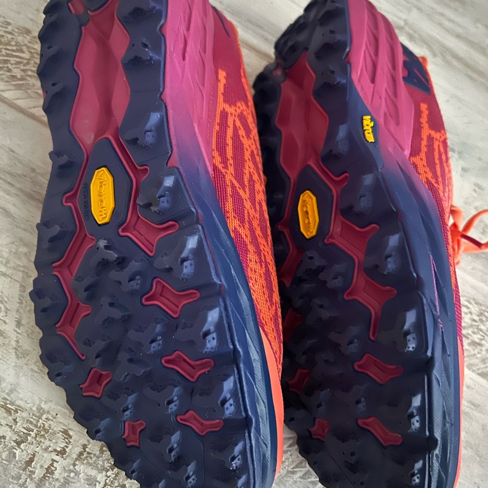 Hoka One Speedgoat 5 Women’s Size 10 B  running shoes NWOT - Picture 8 of 8